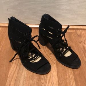 Black Vince Camuto shoes